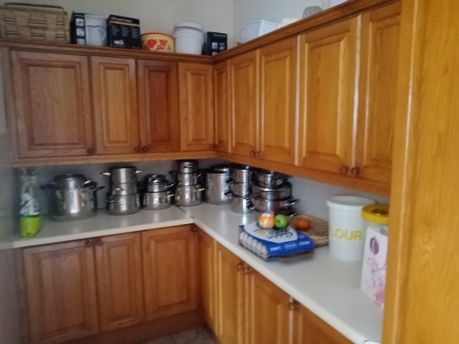 8 Bedroom Property for Sale in Roodewal Free State